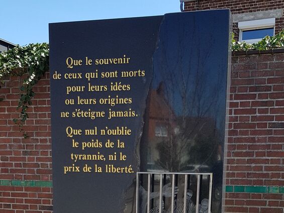 Stèle du Souvenir des victimes et héros de la déportation