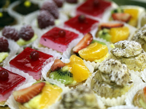 Assortiment de petits fours sucrés du cocktail dinatoire lors de la réception des vœux de M. le Maire.