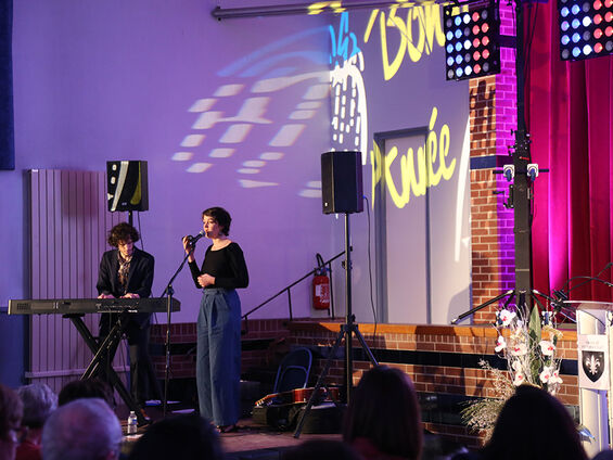 Le groupe "Duo Latino" a proposé un accueil musical aux rythmes de bossa nova et latin jazz.